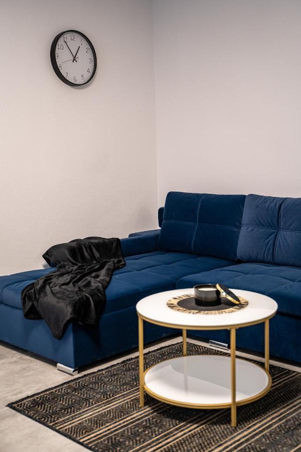 Modern Apartment In Dumbravita Dumbravita  外观 照片